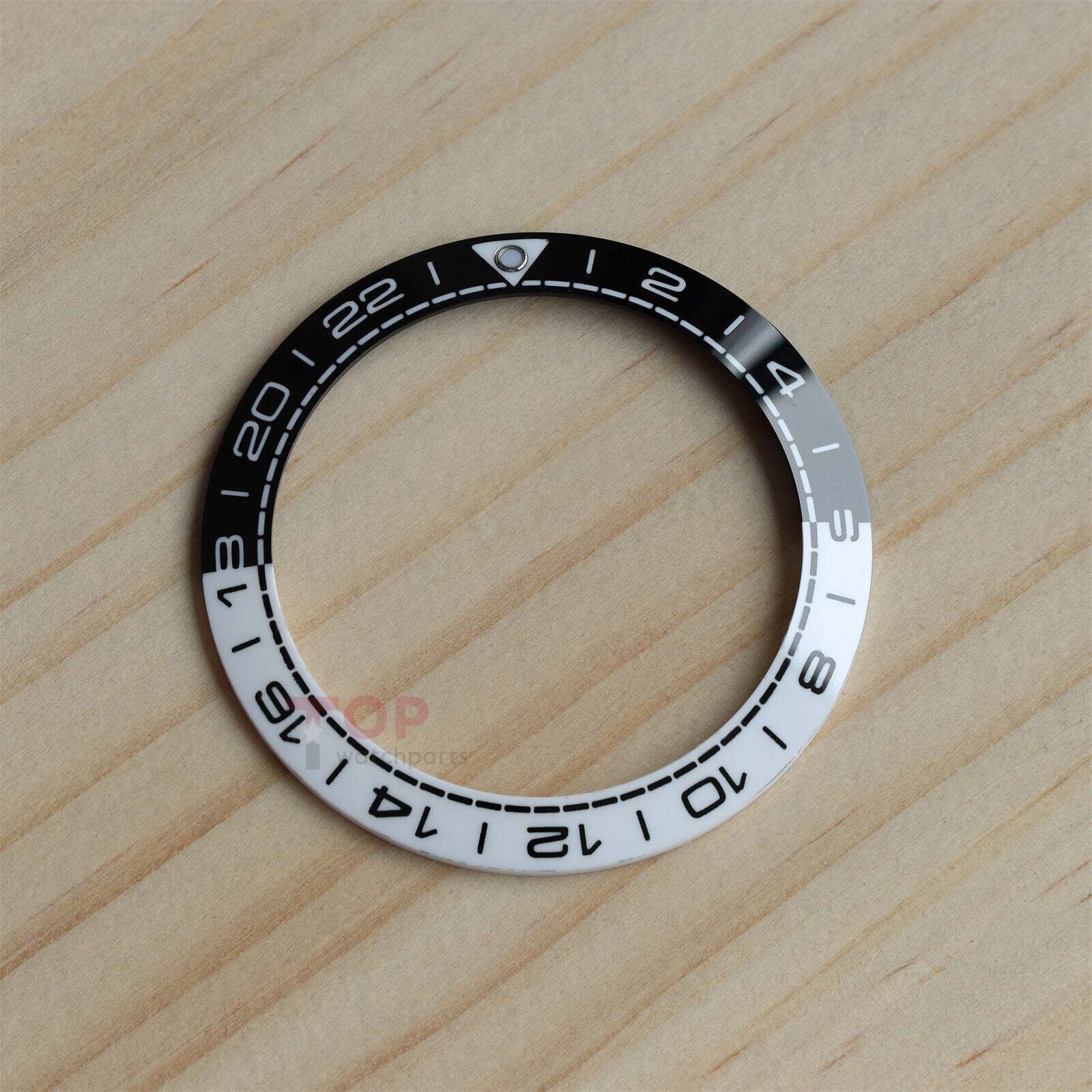 メルコページ オメガシーマスタープラネットオーシャンのセラミックベゼルを見る600m