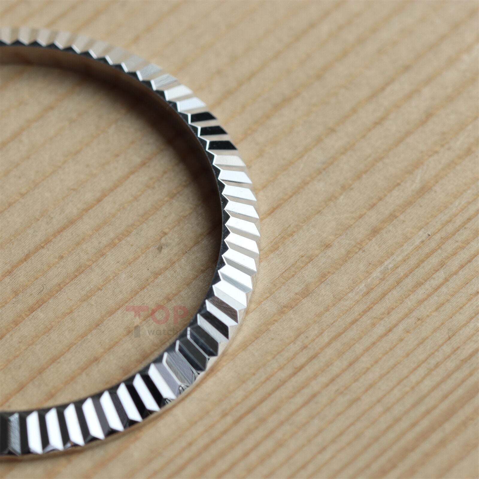 Montre Lunette en or blanc 18 carats pour Rolex Datejust 41 126334 126330 Bague cannelée