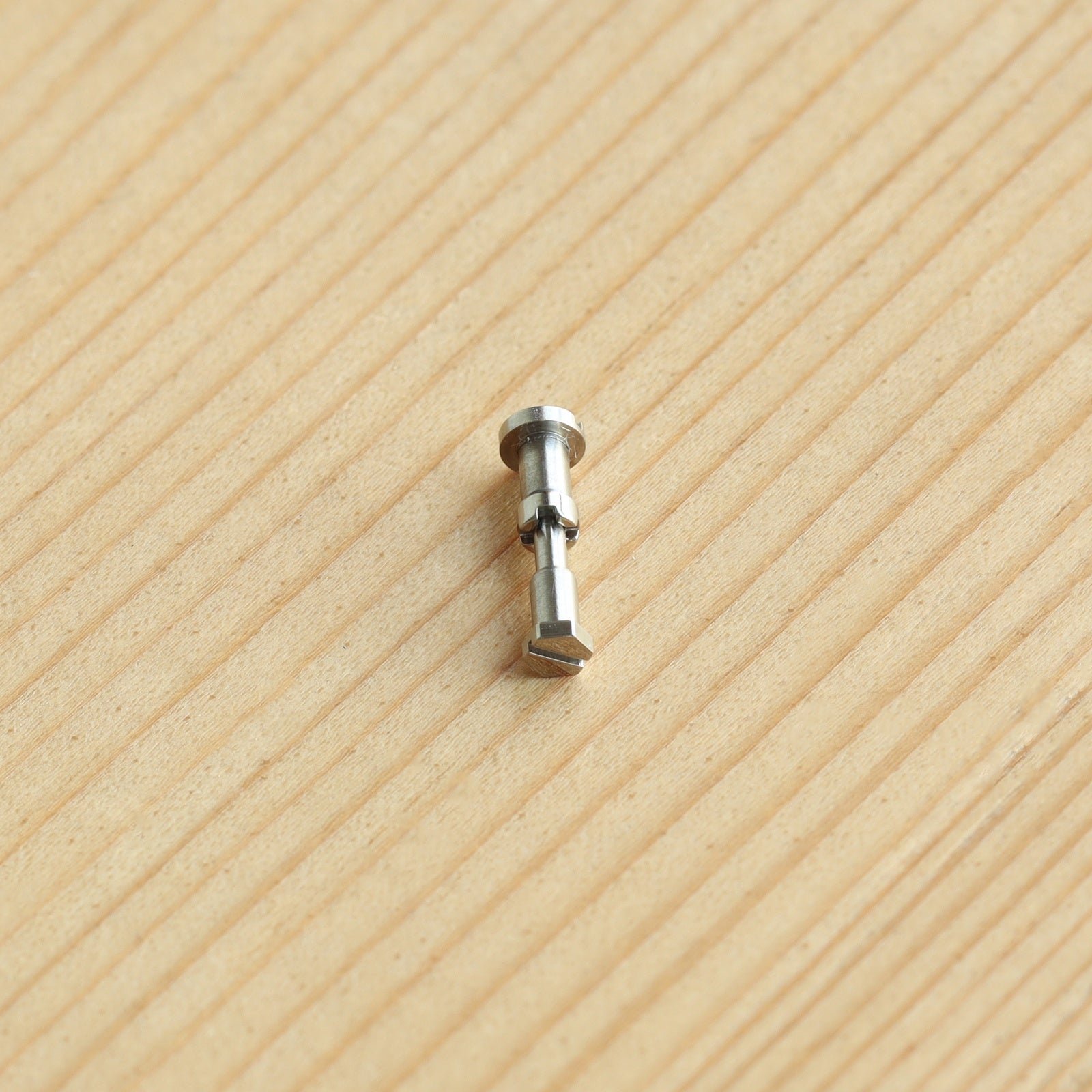 Watch Bezel Case Screw for Audemars Piguet AP 67540 Royal Oak Offshore Quartz 37mm Watch