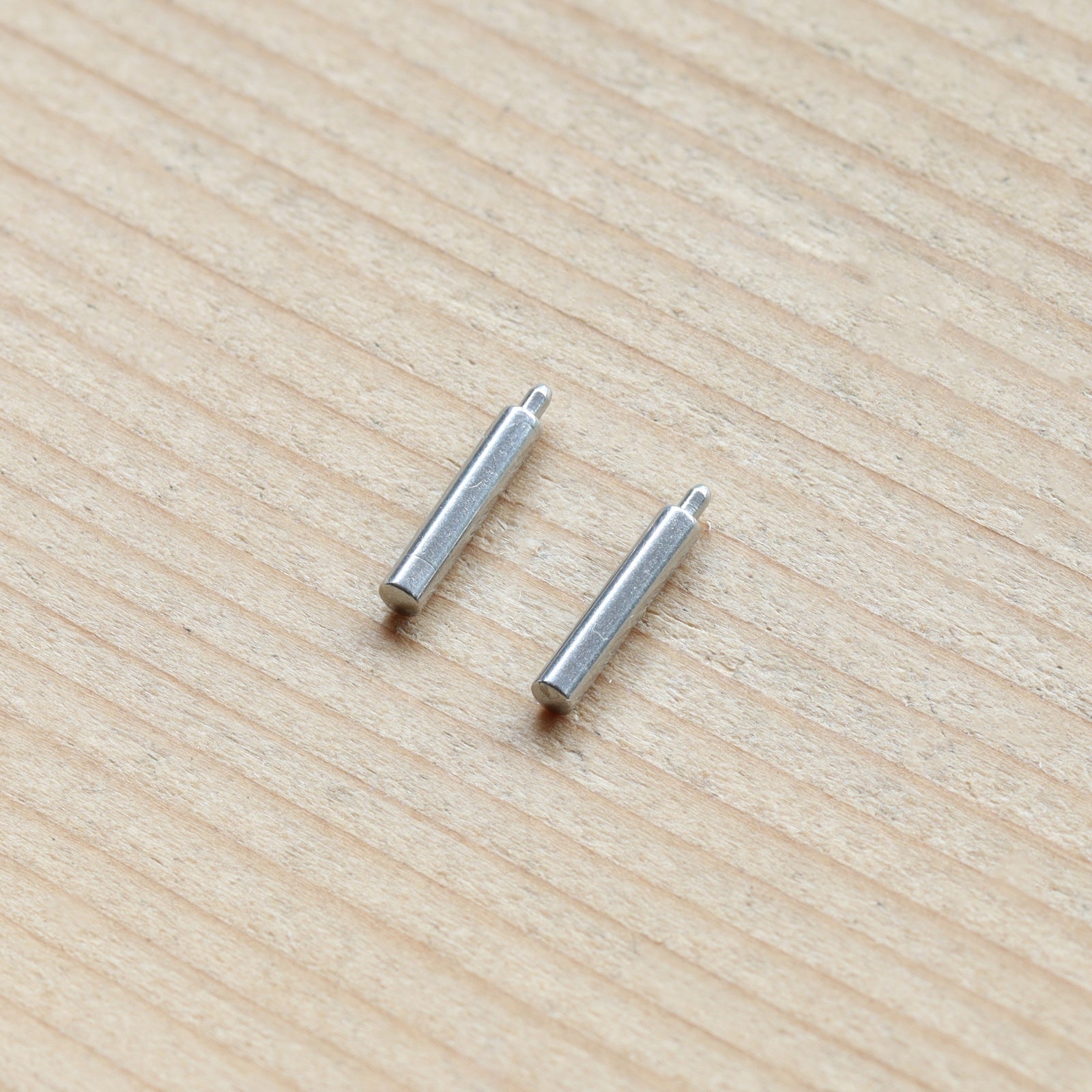 Bracelet Screw Pin for Cartier 3751 2302 Tank Française Watch Band Bar