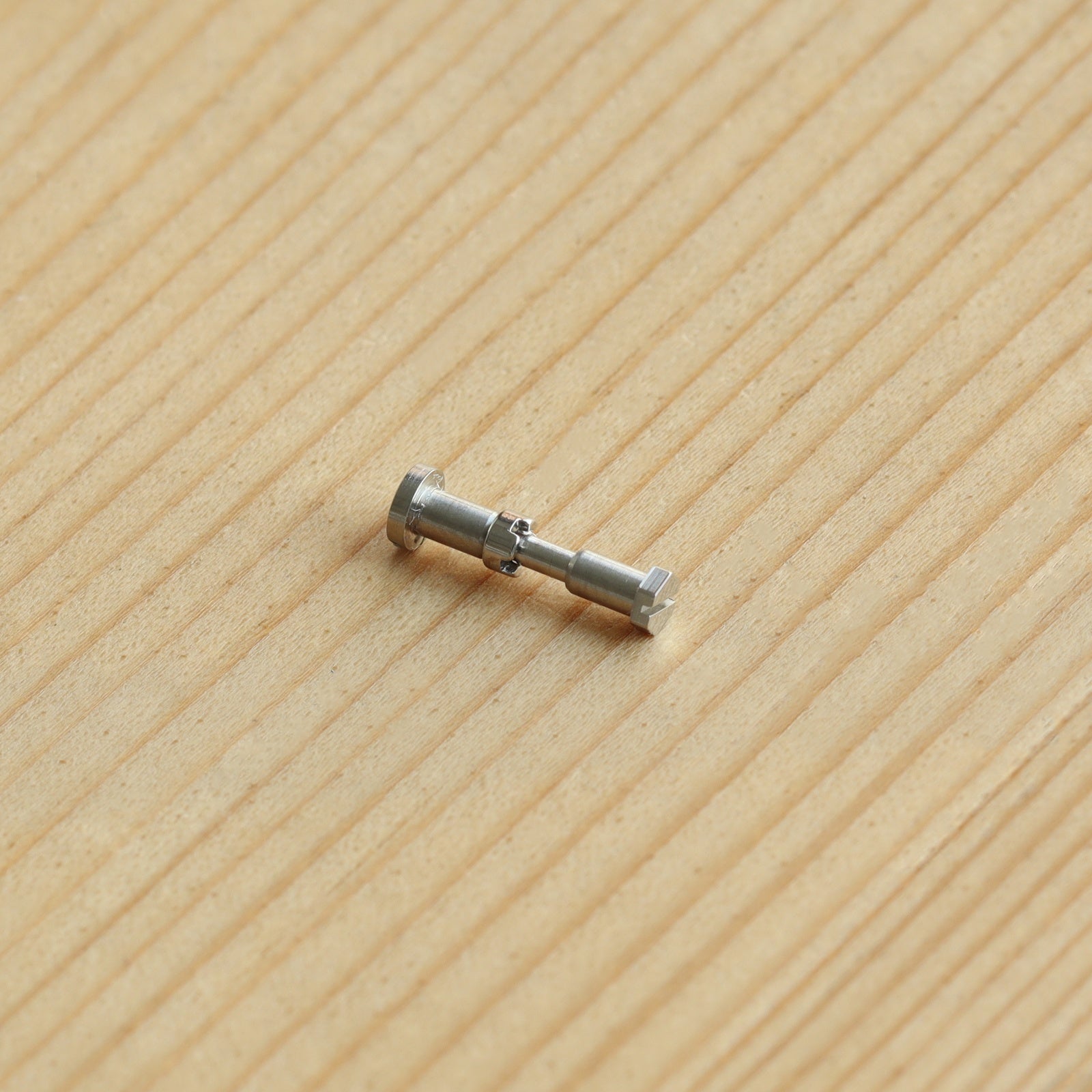 Watch Bezel Case Screw for Audemars Piguet AP 67540 Royal Oak Offshore Quartz 37mm Watch