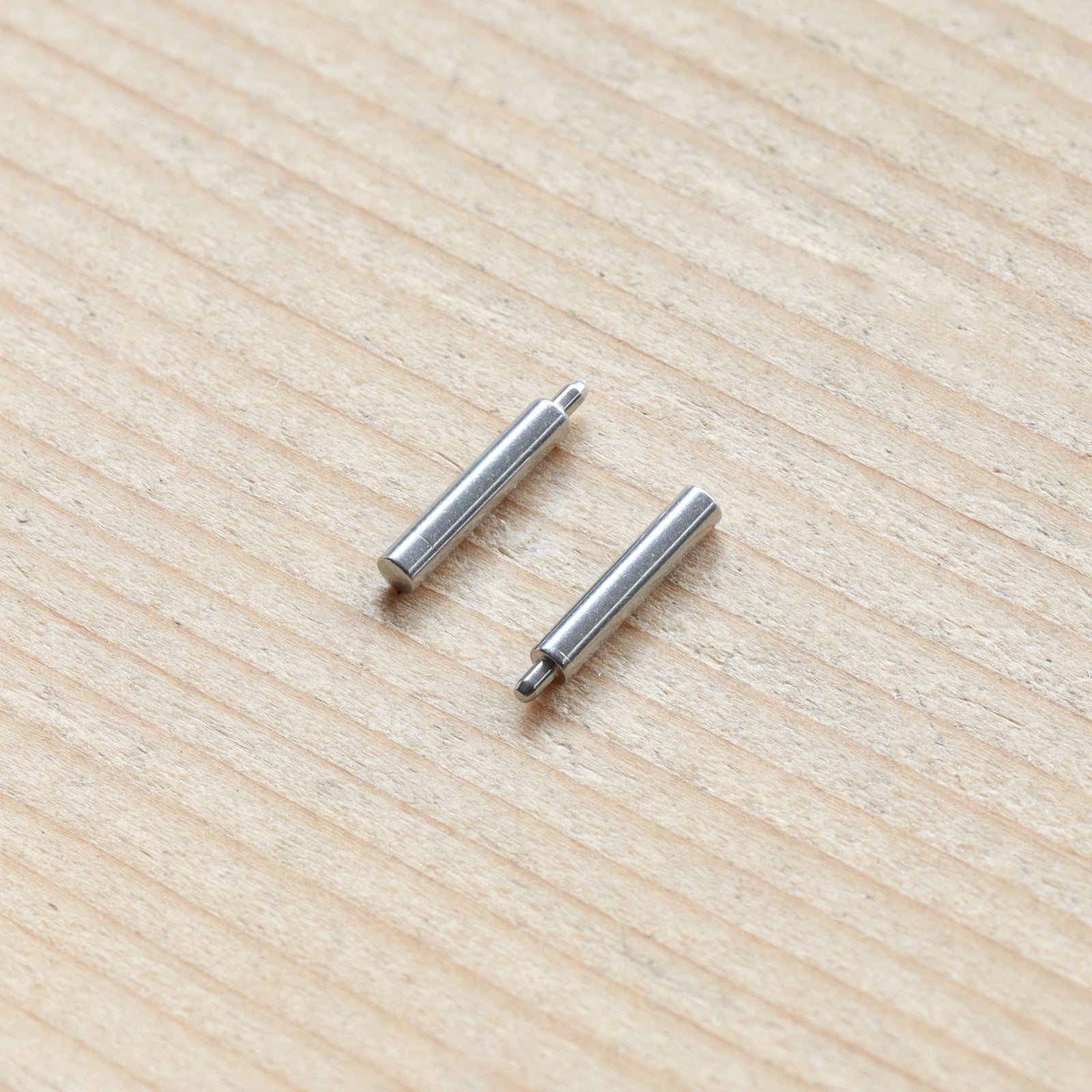 Bracelet Screw Pin for Cartier 3751 2302 Tank Française Watch Band Bar